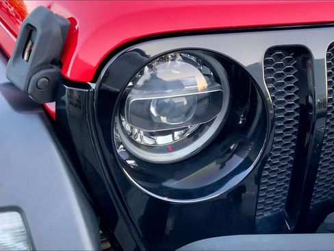 Used 2021 Jeep Wrangler Sport AWD/4WD image 24