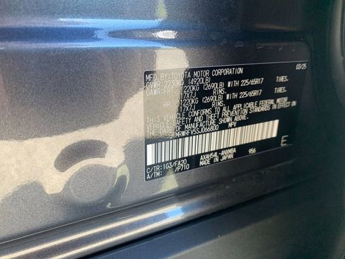 Used 2025 Toyota RAV4 XLE image 35