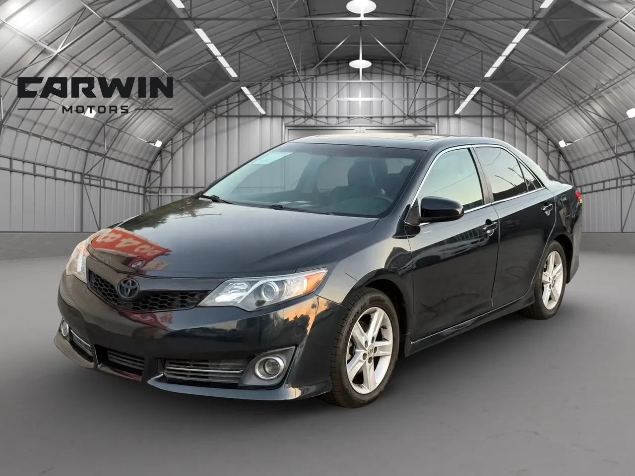 Used 2012 Toyota Camry SE FWD image 1