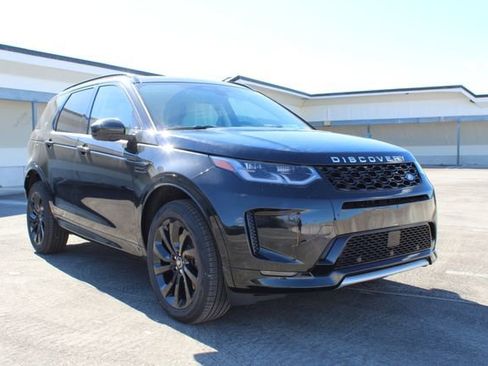 New 2025 Land Rover Discovery Sport S image 9