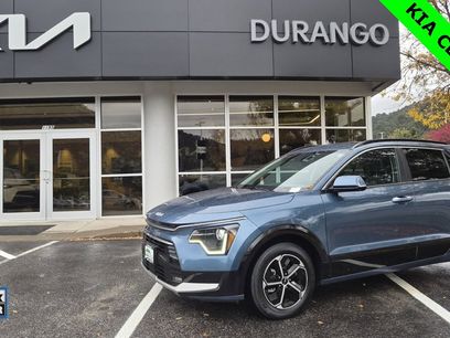Used 2023 Kia Niro SX