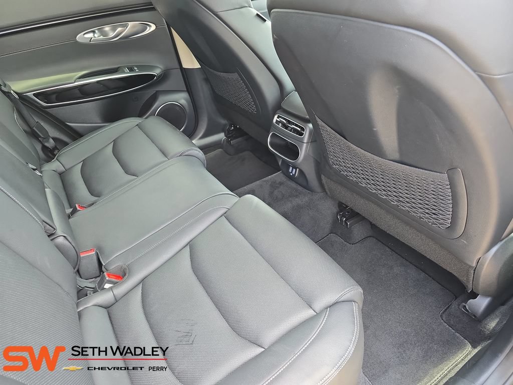 Used 2025 Genesis GV70 2.5T AWD/4WD image 11
