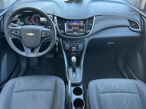Used 2020 Chevrolet Trax LT AWD/4WD image 13