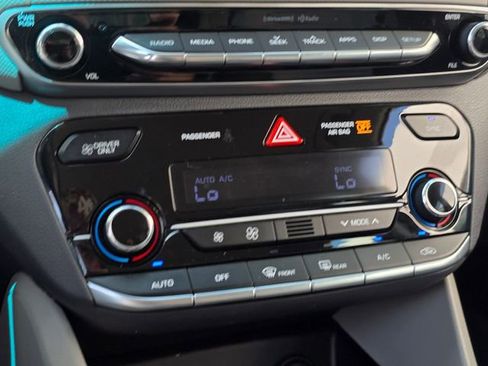 Used 2019 Hyundai Ioniq SEL FWD image 29