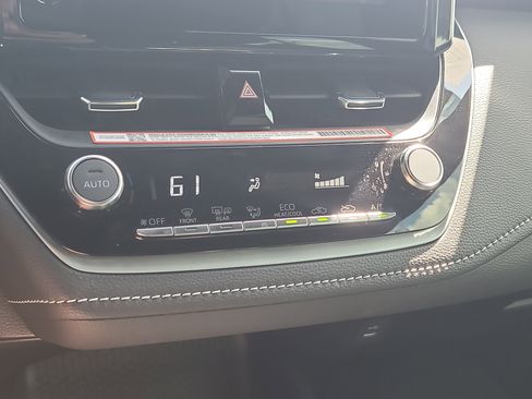 Certified 2025 Toyota Corolla SE FWD image 24