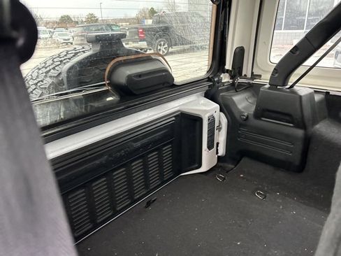 Used 2021 Jeep Wrangler Unlimited Rubicon image 9