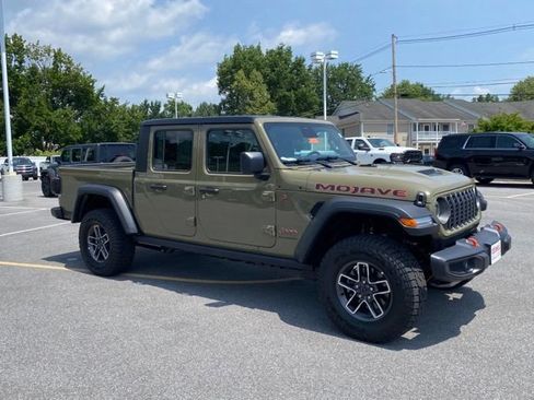 Used 2026 Jeep Gladiator Mojave AWD/4WD image 8