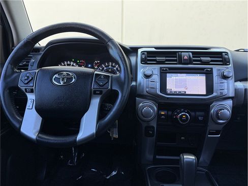 Used 2015 Toyota 4Runner SR5 Premium RWD image 18