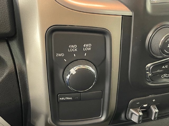 Used 2015 RAM 3500 Big Horn AWD/4WD image 9