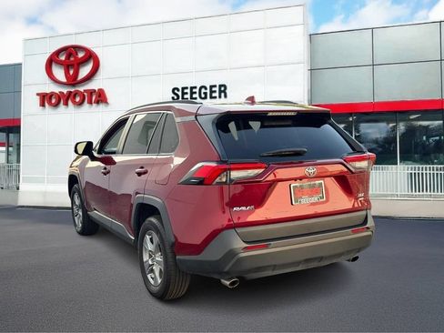 Used 2025 Toyota RAV4 XLE AWD/4WD image 9