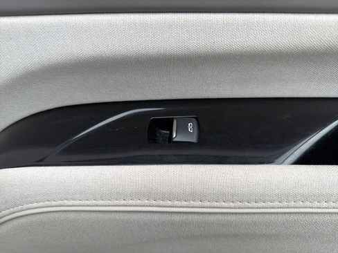 Used 2022 Cadillac Escalade Premium Luxury Platinum w/ Heavy-Duty Trailer Package image 16