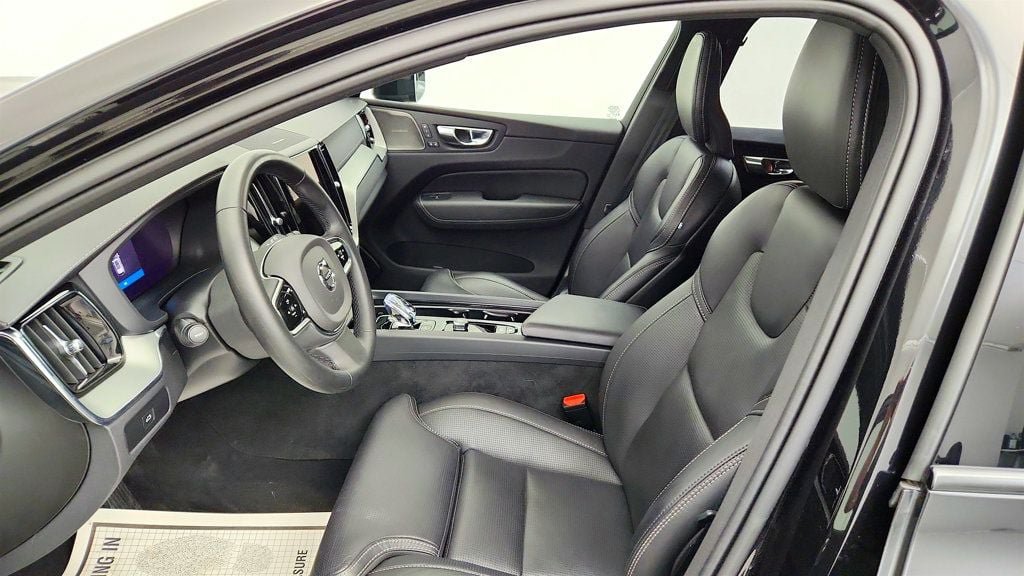 Used 2025 Volvo XC60 B5 Ultra w/ Protection Package Premier AWD/4WD image 35