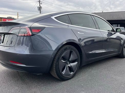 Used 2018 Tesla Model 3 Long Range image 8