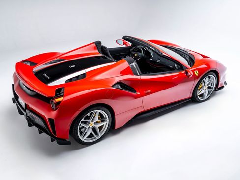 Used 2020 Ferrari 488 Pista Spider image 9