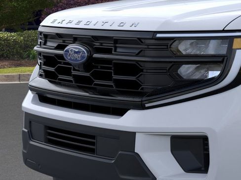 New 2026 Ford Expedition Active image 17