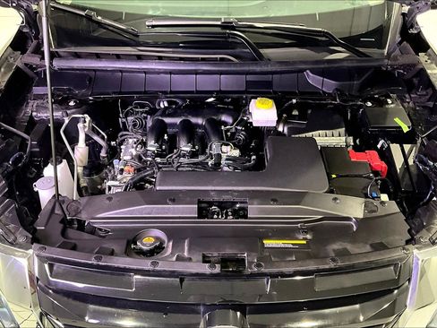 Used 2025 Nissan Pathfinder SV FWD image 30