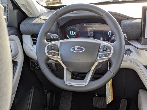 New 2026 Ford Explorer Active w/ Active Comfort Package image 19