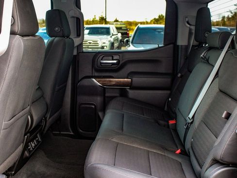 Used 2020 GMC Sierra 1500 Elevation w/ Elevation Value Package image 33