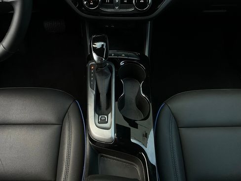 Used 2025 Buick Envista Sport Touring image 14