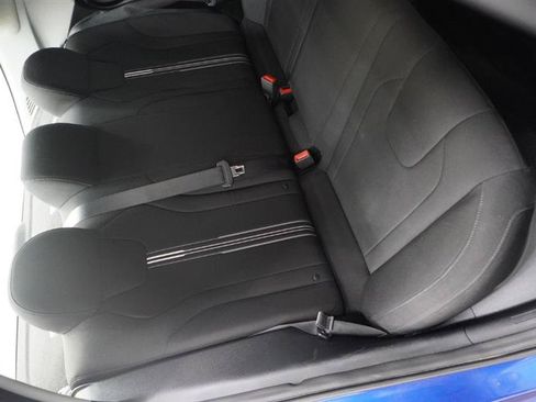 Used 2022 Hyundai Elantra SEL FWD image 9