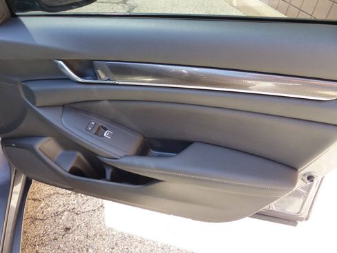 Used 2020 Honda Accord Sport image 30