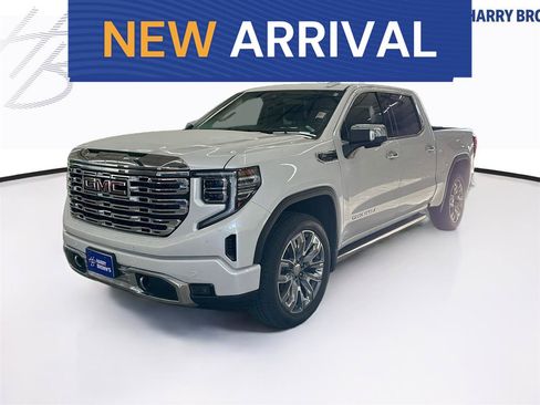 Used 2023 GMC Sierra 1500 Denali w/ Denali Reserve Package AWD/4WD image 1