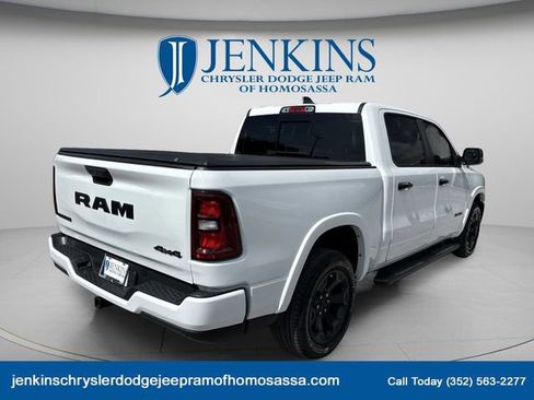 Used 2025 RAM 1500 Big Horn AWD/4WD image 4