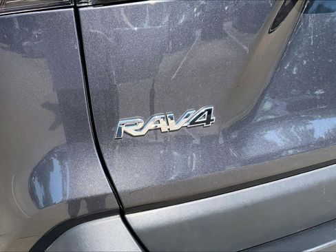 Used 2025 Toyota RAV4 XLE FWD image 32