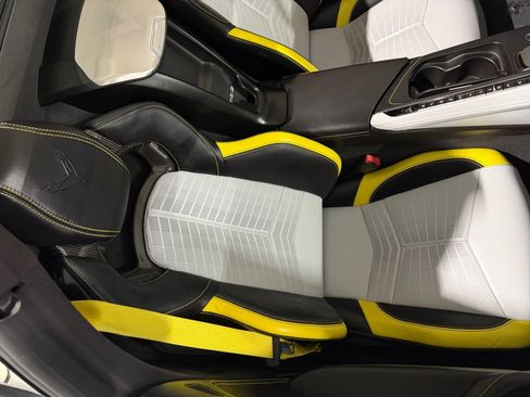 Used 2021 Chevrolet Corvette Stingray Premium Conv w/ Z51 Performance Package image 42