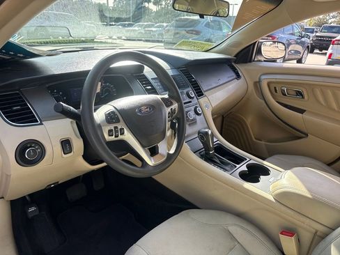 Certified 2017 Ford Taurus SE image 6