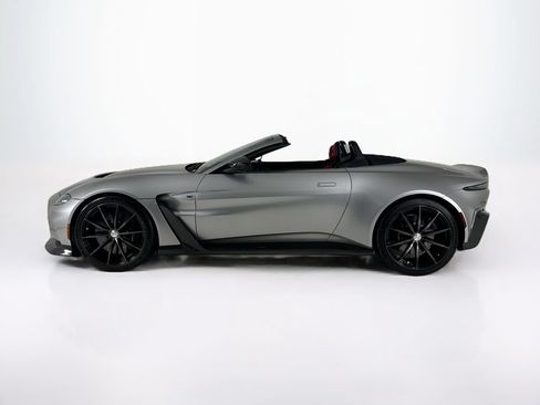 Used 2023 Aston Martin V12 Vantage Roadster RWD image 2