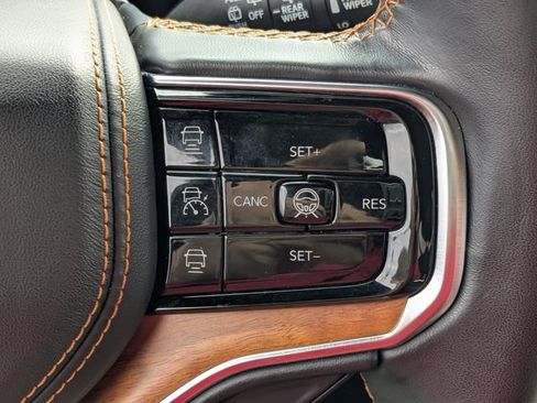 Used 2022 Jeep Grand Wagoneer Series III AWD/4WD image 27