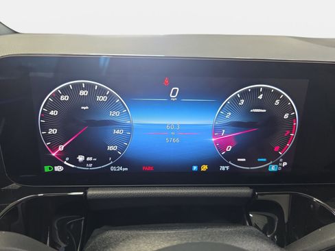 Certified 2025 Mercedes-Benz GLA 250 image 19