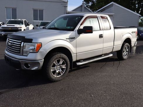 Used 2011 Ford F150 XLT w/ XLT Chrome Pkg AWD/4WD image 2