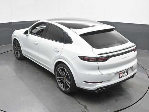 Used 2023 Porsche Cayenne Turbo AWD/4WD image 38