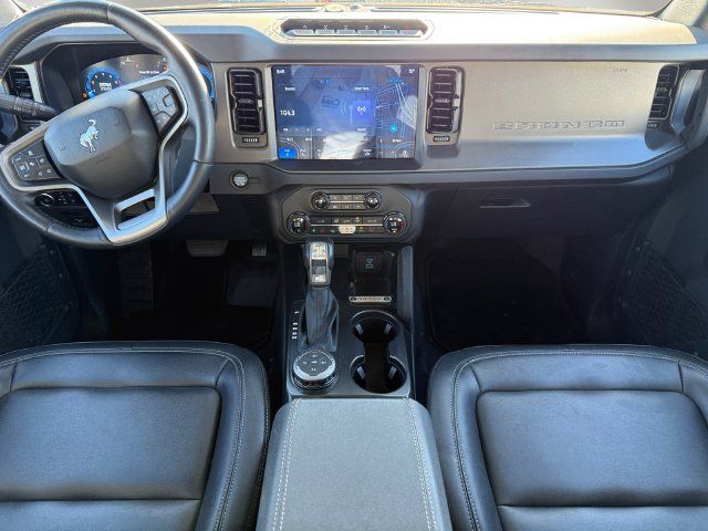 Used 2025 Ford Bronco Badlands AWD/4WD image 12