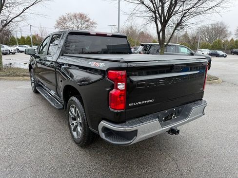 Used 2024 Chevrolet Silverado 1500 LT image 3