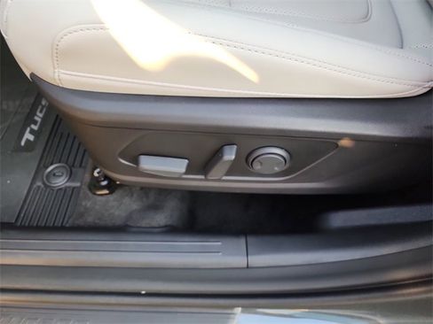 New 2025 Hyundai Tucson SEL image 15