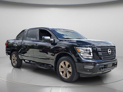 Used 2024 Nissan Titan SV w/ SV Bronze Edition Package AWD/4WD image 8