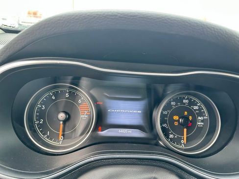 Used 2023 Jeep Cherokee Altitude Lux image 27