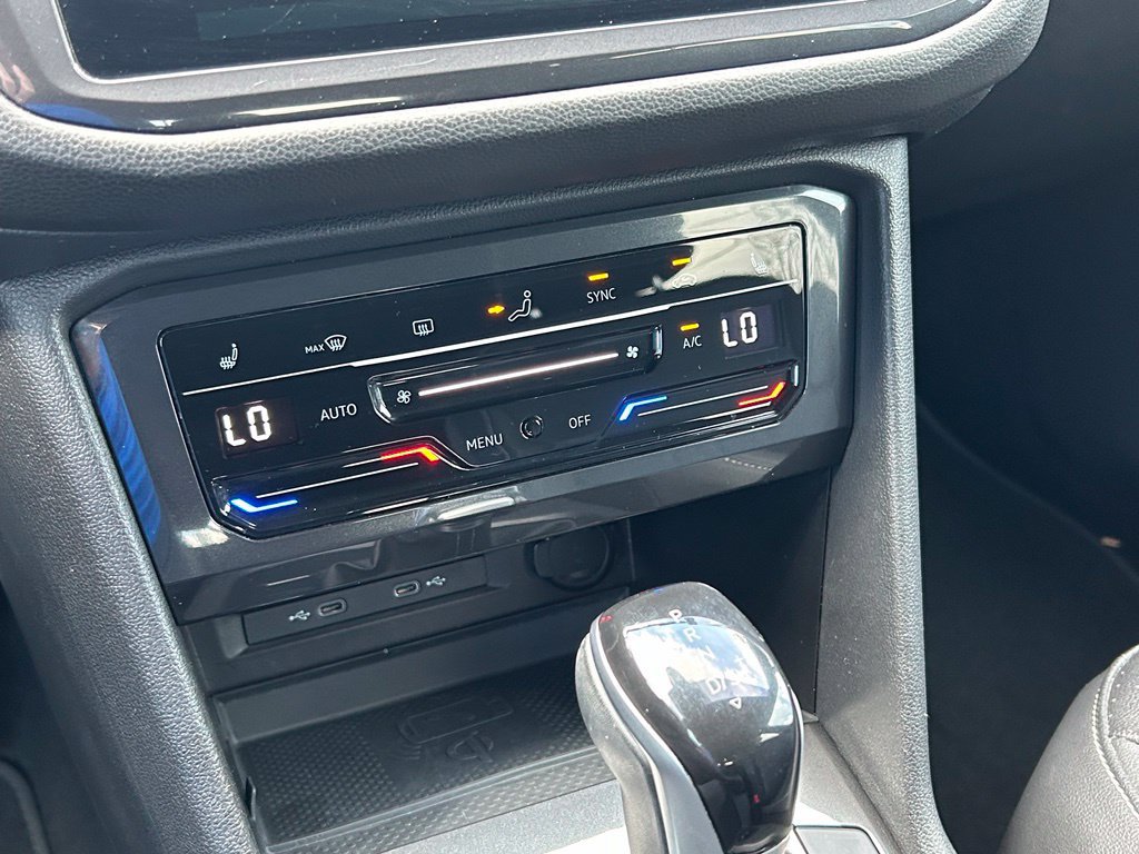 Certified 2023 Volkswagen Tiguan SE R-Line FWD image 28