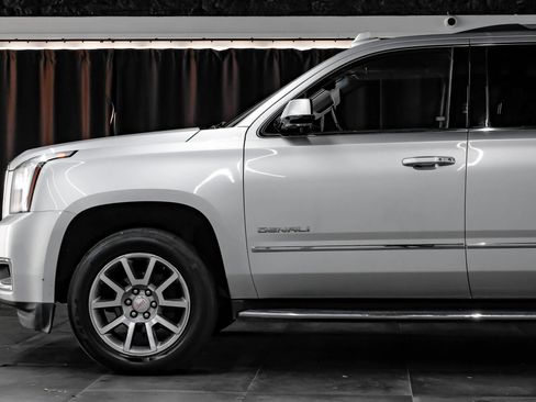Used 2020 GMC Yukon XL Denali RWD image 16