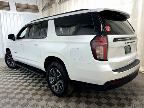 Certified 2024 Chevrolet Suburban Z71 w/ Luxury Package image 27