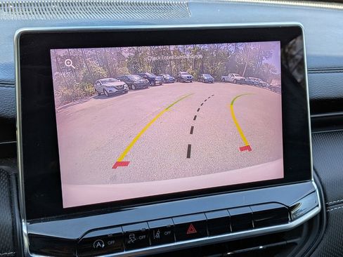 Used 2023 Jeep Compass Altitude image 18