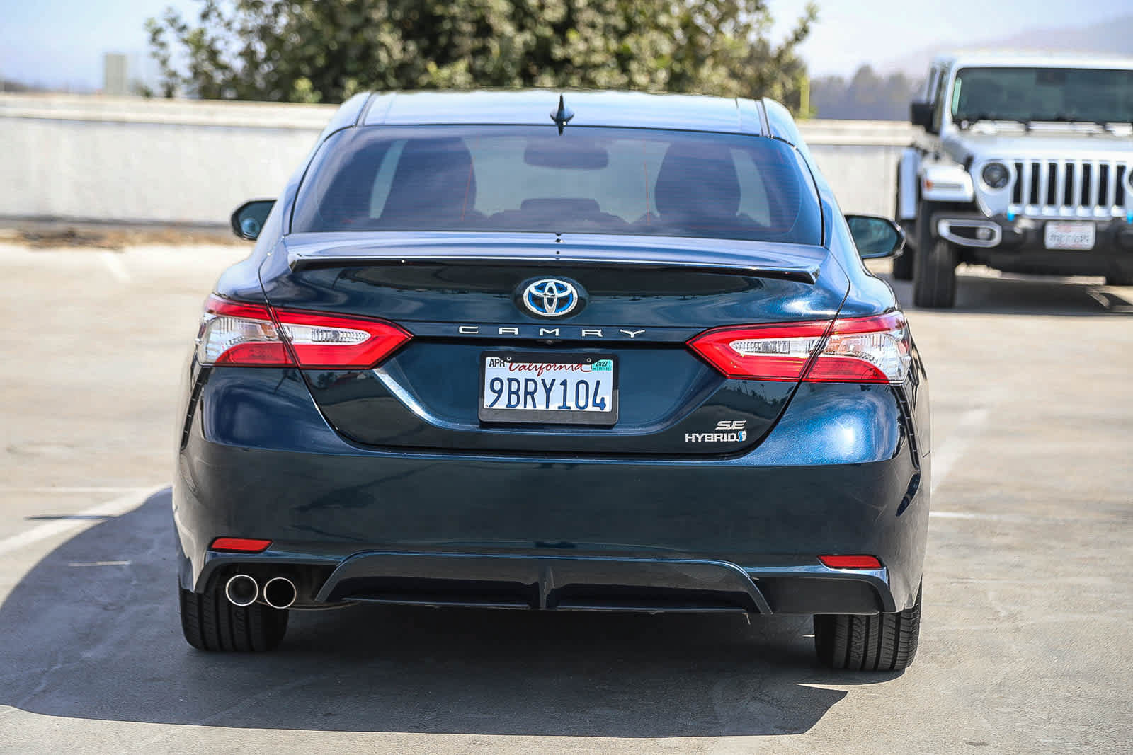 Used 2019 Toyota Camry SE w/ Audio Package FWD image 5