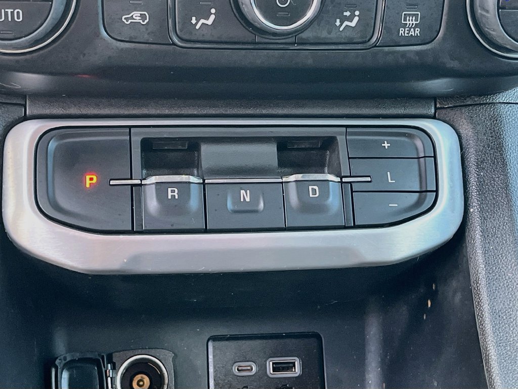 Used 2021 GMC Acadia SLE w/ Driver Convenience Package AWD/4WD image 16