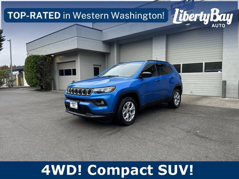 Used 2025 Jeep Compass Latitude image 1