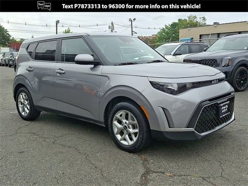 Certified 2023 Kia Soul LX w/ LX Technology Package image 1