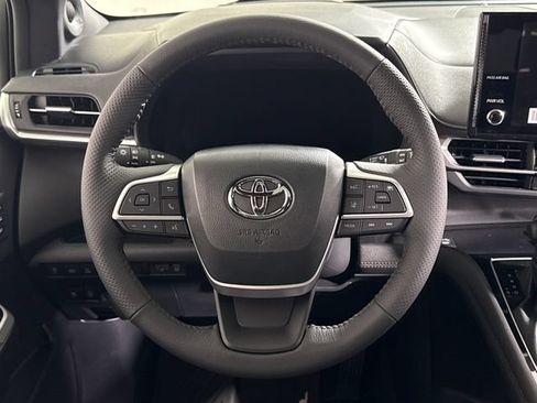 New 2026 Toyota Sienna Platinum AWD/4WD image 22