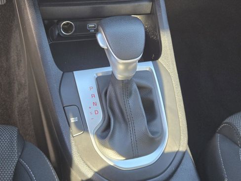 Used 2024 Kia Forte LXS w/ LXS Technology Package image 12